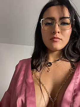 Chatroom XXX en direct de 77Neferkitty77