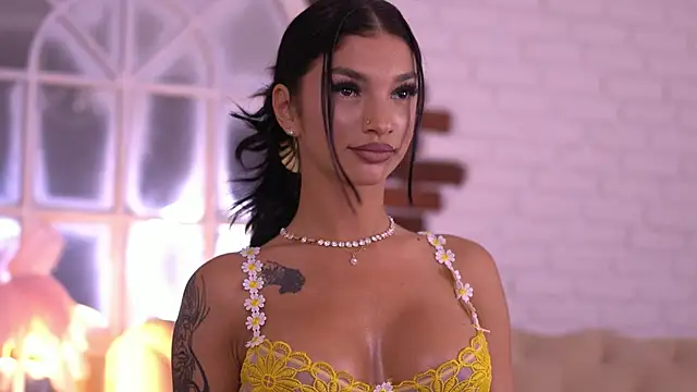 NyssaSky Chat XXX in diretta