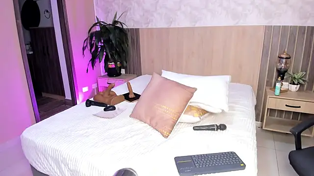 rebeca_cortez_ Chat XXX in diretta