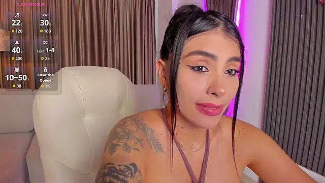 Chat XXX en directo de Sarah_Stone_