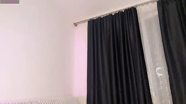 Show de _Dollspice_ na webcam