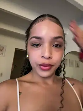 Yasmin777_ Live XXX-Chat