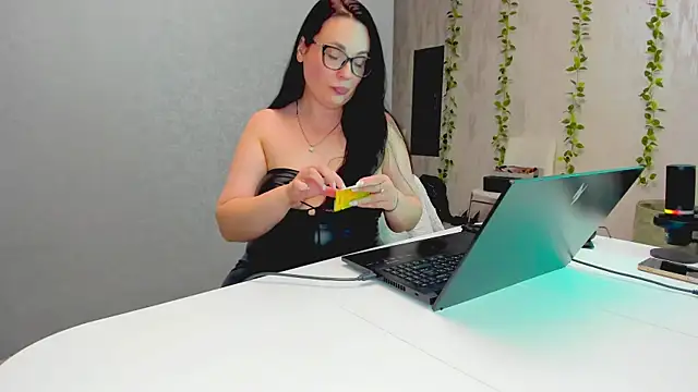 Czat XXX na żywo – Yesss_Lilith