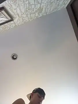Lander_Cruz 即時 XXX 聊天
