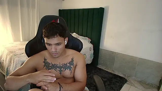 man_dur07's Live XXX Chat