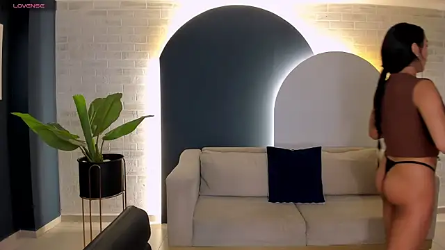 Chat +18 de AmaliaCrus ao vivo