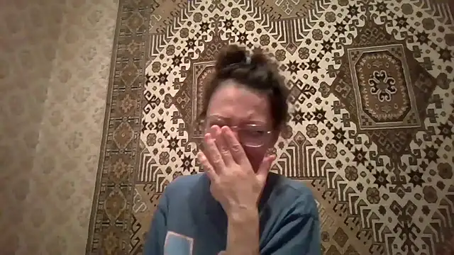 FayInessaKiss 现场XXX聊天