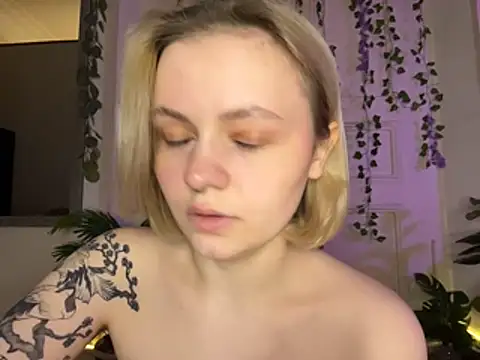 MoonIvy_ Live XXX Chat