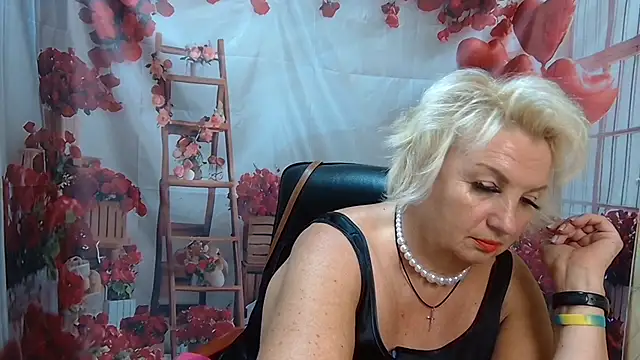 XXX chat uživo modela RenataDaster