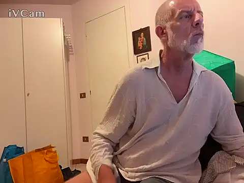 PierPesaroX Chat XXX live