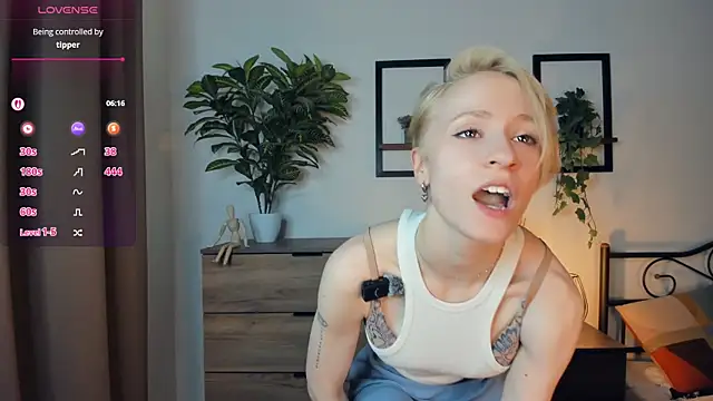 JanettePerro Chat XXX in diretta