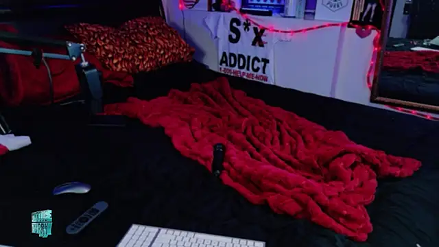 Živý XXX chat KittiePurry69