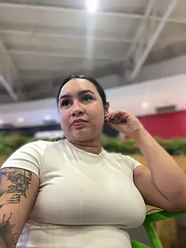 Pretty_Isadora's Live XXX Chat