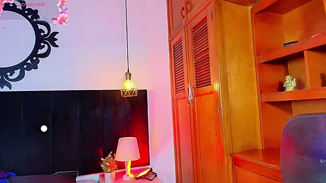 Skyee_angel live XXX chat