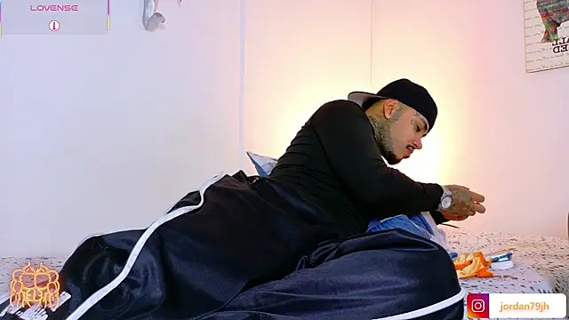 Czat XXX na żywo – JordanSmiith_