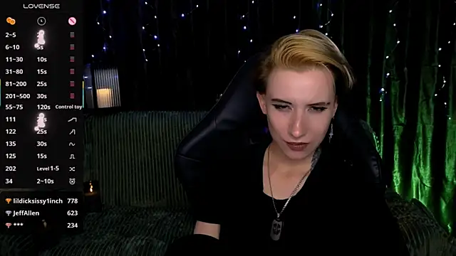 _Shadow_devil__'s Live XXX Chat
