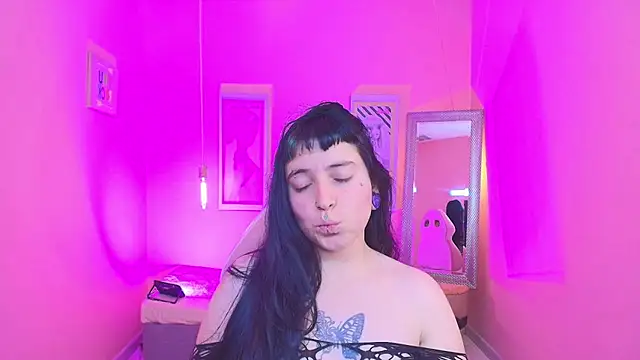 XXX chat uživo modela _sofia_smth_xx