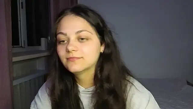 _Mikky_lil_ Adlı Modelin Canlı XXX Sohbeti