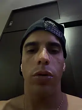 Chat XXX en directo de JokerHot28