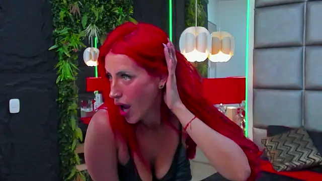AllissaBrowm Adlı Modelin Canlı XXX Sohbeti