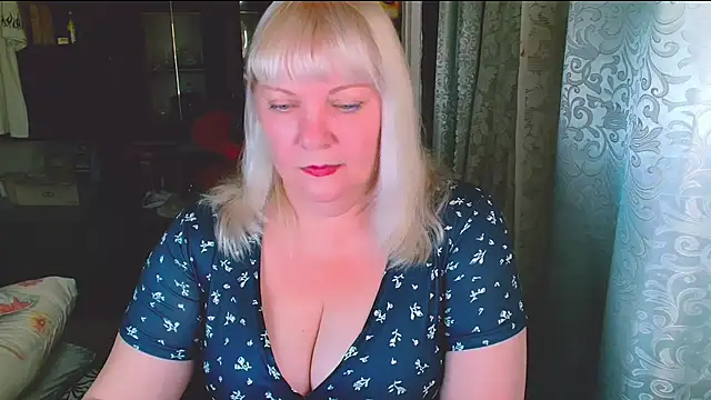 FlowerButterf Chat XXX live