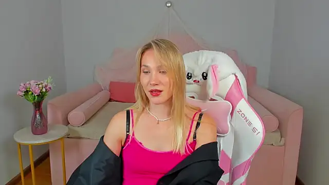 ElaraVoltage Live XXX-Chat