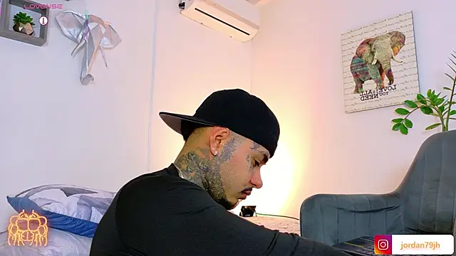 Czat XXX na żywo – JordanSmiith_
