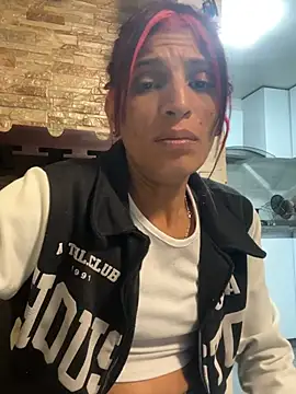 ImCrazzy Adlı Modelin Canlı XXX Sohbeti