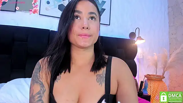 Chatroom XXX en direct de Brenda_Kiss_