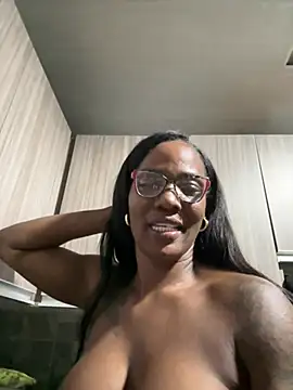 Chat +18 de Bustykeyla ao vivo