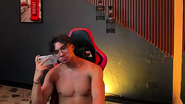 Živý XXX chat Axxel_Muscle