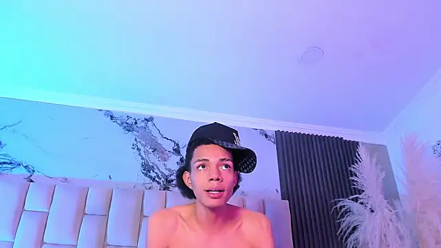 צ'אט XXX בשידור חי של candyandmarilyn