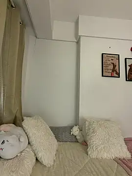 XXX chat uživo modela ZaraLuuv