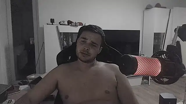 SharkLuigi Webcam show