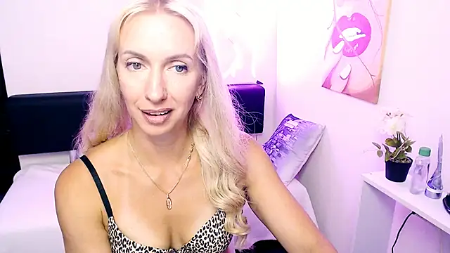 Cute_Smile_Shy Live XXX-Chat