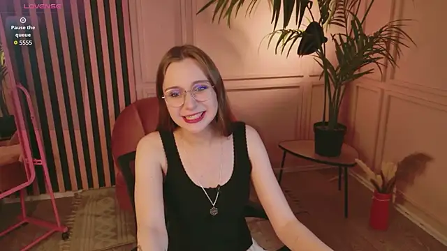 HollyWheeler লাইভ XXX চ্যাট