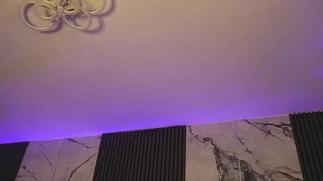 MiaVelvety Chat XXX live