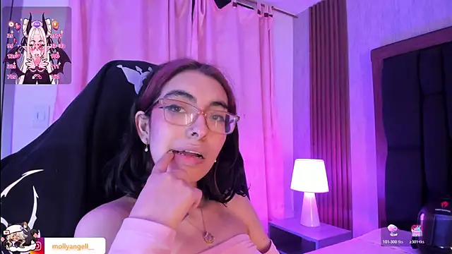 Molly_A Live XXX-Chat