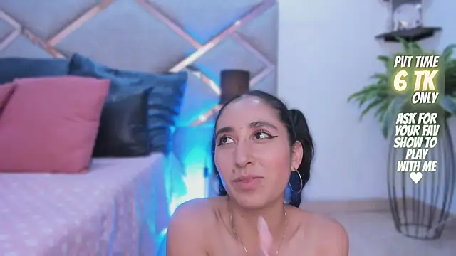 Chatroom XXX en direct de helena_sps