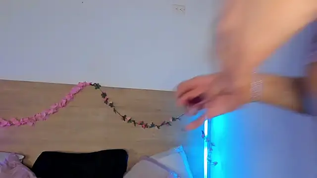XXX chat uživo modela LaraRous