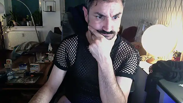 tomz0819 live XXX chat