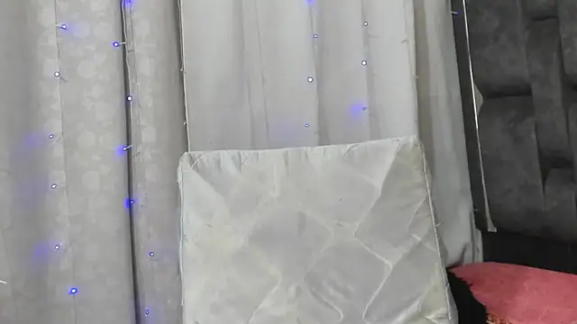 DaliaKhemuのライブXXXチャット