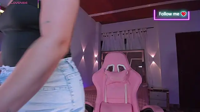 Chat +18 de MiaLatina_ ao vivo