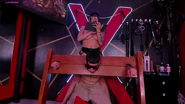 แชท XXX สดของ alexa_n_alex