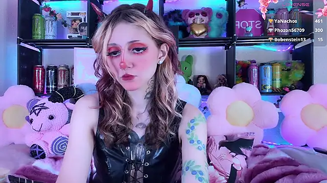 _Devill_Baby Adlı Modelin Canlı XXX Sohbeti