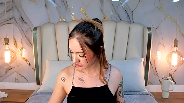 Hannah_Lane 라이브 XXX 채팅