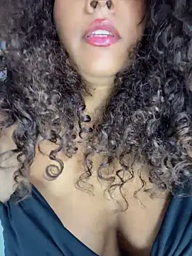 CurlyOopsieXXX XXX чат на живо