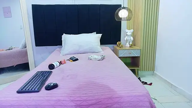 دردشة naughtyyindiann الجنسية المباشرة