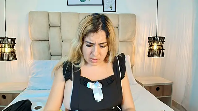 Živý XXX chat AdharaSmithh