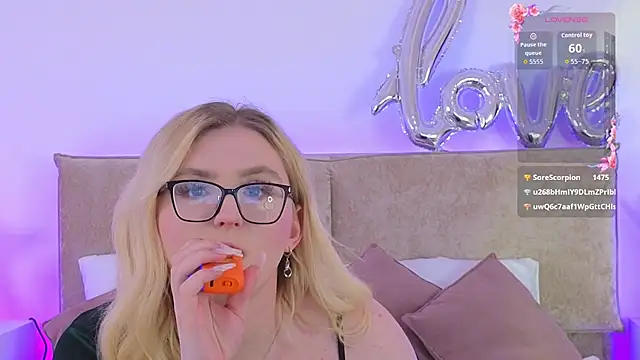 Jules_night's Live XXX Chat